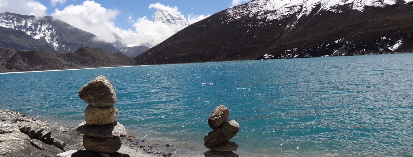 Everest gokyo lake trek
