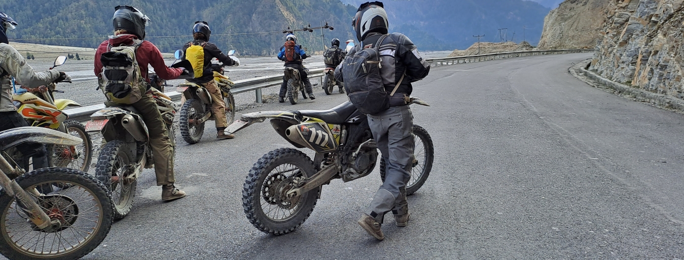 Lower Mustang Motorbike Tour